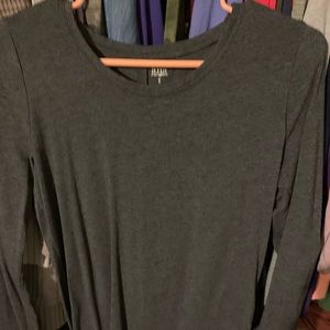 Anna womens size small long sleeved shirts